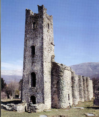 Crkva sv. Spasa iz 9. st., na vrh Rici, Cetina
